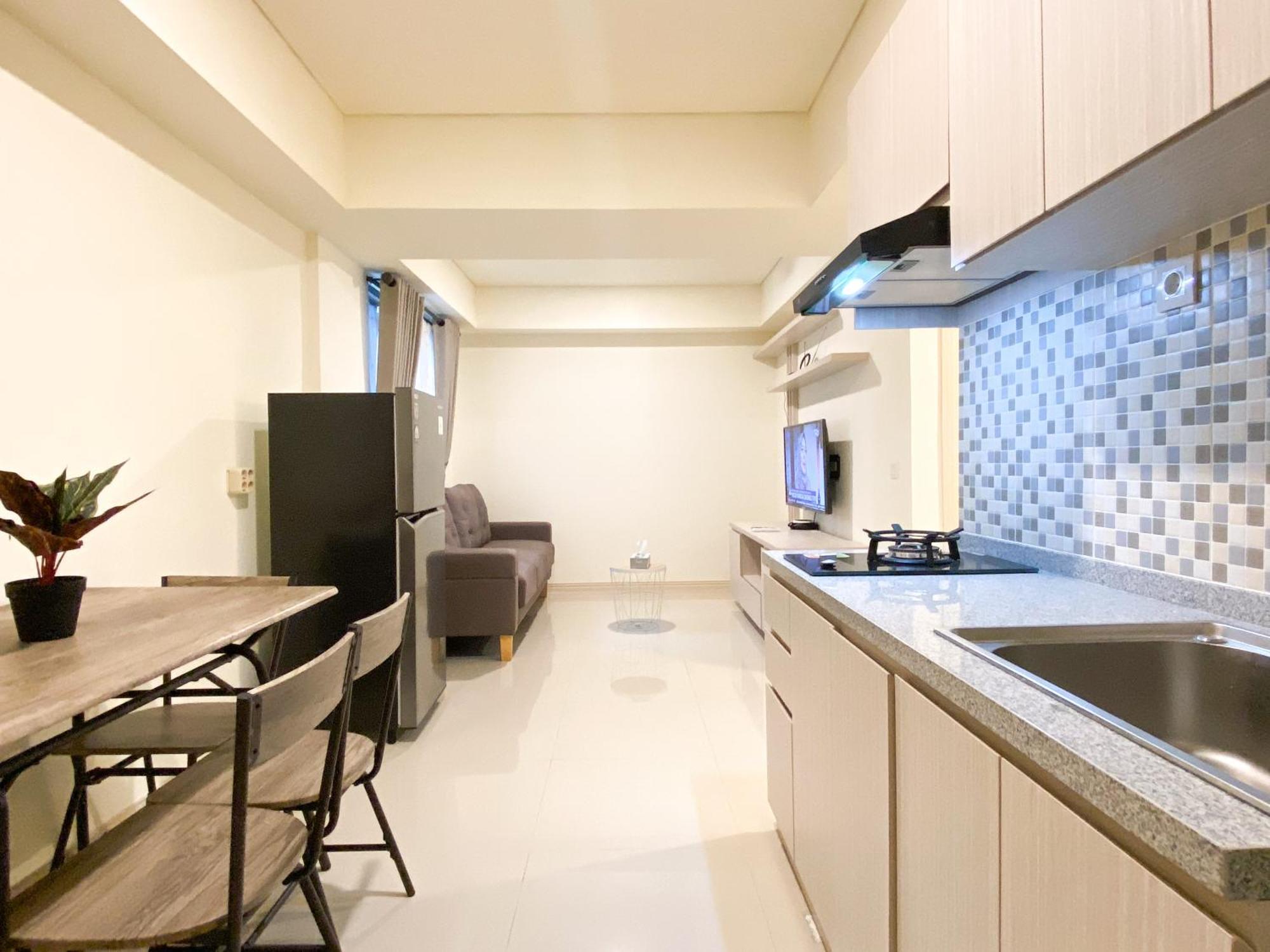 Serene Designed 2Br At Meikarta Apartment By Travelio Cikarang Exterior foto